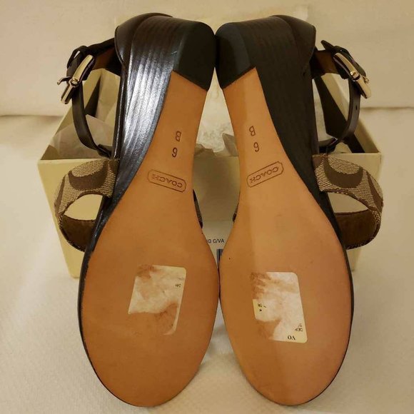 Coach Womens Velvet T-Strap Sandals Brown Beige Signature Thong Mid Heel 6 B New - Picture 3 of 15